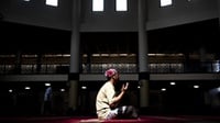 Bacaan Niat Puasa Ramadhan Bahasa Arab, Latin, serta Artinya