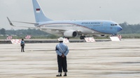 Pesawat Presiden Jokowi Mendarat Perdana di Bandara Kertajati 
