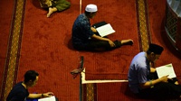 Aktivitas Ngabuburit di Masjid Istiqlal