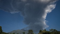 Gunung Merapi Meletus, Bandara Solo & Semarang Tutup 3 Jam Hari Ini