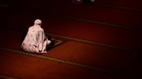 I'tikaf Adalah Ibadah Berdiam Diri di Masjid: Rukun dan Tata Cara
