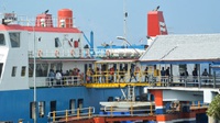 Antrean Pemudik di Pelabuhan Gilimanuk Didominasi Mobil Pribadi