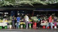 Penjualan Bunga Hias Jelang Lebaran