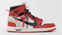 Lelang Sepatu Bersejarah Michael Jordan Terjual Rp8,2 Miliar