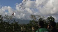 PVMBG: Erupsi Gunung Agung Cenderung Fluktuatif