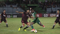 Cuplikan Gol Bunuh diri PSM Makassar di Laga Kontra Persija Jakarta