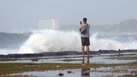 BMKG: Waspada Gelombang Tinggi di Perairan Makassar Hingga 4 Meter