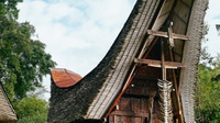 Rumah Adat Tongkonan Sulawesi Selatan & Nilai-Nilai Luhurnya