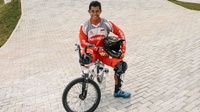 Toni Syarifudin: Atlet Balap Sepeda BMX - Tirto Video