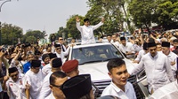 Aksi Prabowo di Atap Mobil dan Risiko Fitur Sunroof Bagi Penumpang