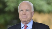 Senator AS John McCain Tutup Usia