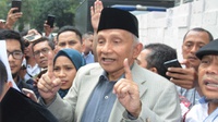 Pendukung Prabowo Unjuk Kekuatan Saat Kawal Amien Rais Diperiksa?