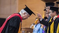 Arti Gelar Honoris Causa, Cara Mendapatkan, & Apakah Diakui?