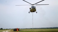 Helikopter Jatuh di Tasikmalaya, Polisi Masih Evakuasi