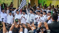 Jokowi Lepas Kirab dan Jalan Sehat Santri di Sidoarjo Jawa Timur