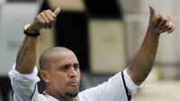 Roberto Carlos Tertarik Jadi Pelatih Baru Bali United