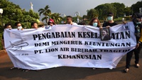 Sejumlah Tuntutan Keluarga Korban Lion Air di Depan Istana Negara