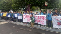 Jelang Debat Pilpres, Mahasiswa Gelar Demo di Depan Hotel Bidakara