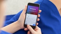 Cara Tambahkan Stiker Support Small Business di Stories Instagram