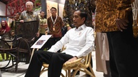 Sedang Minum Kopi di Balige Jokowi Didoakan Dipilih Lagi