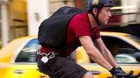 Sinopsis Premium Rush, Film Tentang Pengantar Pesanan dengan Sepeda