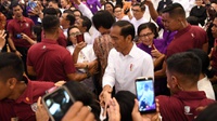 Soroti Isu TKA, Jokowi Bandingkan RI dengan Malaysia dan Singapura