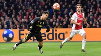 Juve Ungguli Ajax di Babak Pertama