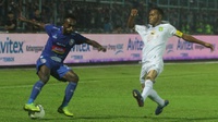Jadwal Siaran Langsung Arema FC vs Persipura di Indosiar Sore Ini