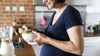 7 Jenis Makanan untuk Ibu Hamil Trimester Pertama dan Nutrisinya