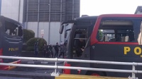 5 Bus Dirusak & 1 Mobil Polisi Dijarah Massa Aksi 22 Mei di Slipi