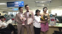 Ratusan Pasangan Sesama Jenis Daftarkan Pernikahan di Taiwan