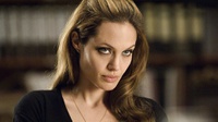 Wanted di Global TV Malam Ini, Aksi James McAvoy dan Angelina Jolie