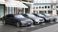BMW & Mercedes-Benz: Musuh di Depan, Teman di Belakang
