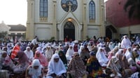 Teks Bacaan Bilal Idul Fitri Arab-Latin Beserta Tata Caranya