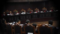 BW Kembali Ditegur Hakim MK Saat Sidang Hasil Sengketa Pilpres