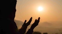 Tiga Kunci Sukses Dunia Akhirat dalam Islam: Ikhtiar, Doa, Tawakal