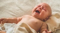 Tips Cara Mengatasi Perut Kembung pada Bayi