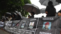 'Jalan Pintas' Jokowi Selesaikan Kasus HAM Berat Tanpa Pengadilan