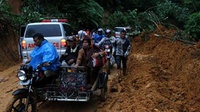 Jalan Lintas Sumatera Barat-Riau Putus Akibat Longsor di Koto Alam