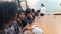 Duduk Perkara Penangkapan 14 Mahasiswa di Sarinah Saat Aksi HAM
