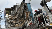 Gedung Ambruk di Slipi, Polres Metro Jakbar Periksa Lima Saksi