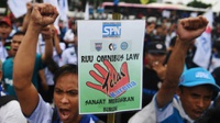 DPR Protes RUU Omnibus Law karena Hapus Aturan Perda Syariah