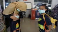 KAI Divre II Sumbar Sediakan Hand Sanitizer & Masker Cegah Corona