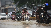Banjir Jakarta: Rumah Penduduk di Cawang Terendam hingga 1,5 Meter