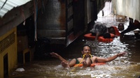 Banjir Jakarta Hari Ini: 142 RW Terendam dan 9890 Orang Mengungsi
