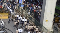 Lockdown India Sebabkan Kekacauan, Apa yang Terjadi?