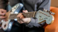 Fender Sediakan Layanan Belajar Gitar Gratis Selama Pandemi Corona