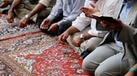 Tata Cara Shalat Gerhana Bulan: Bacaan Niat & Doa Setelah Sholat