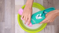 Perlukah Mencuci Sepatu Setelah Bepergian Saat Pandemi COVID-19?