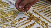 Update Harga Perhiasan Emas Semar 17 Juli: Kalung, Cincin, & Gelang